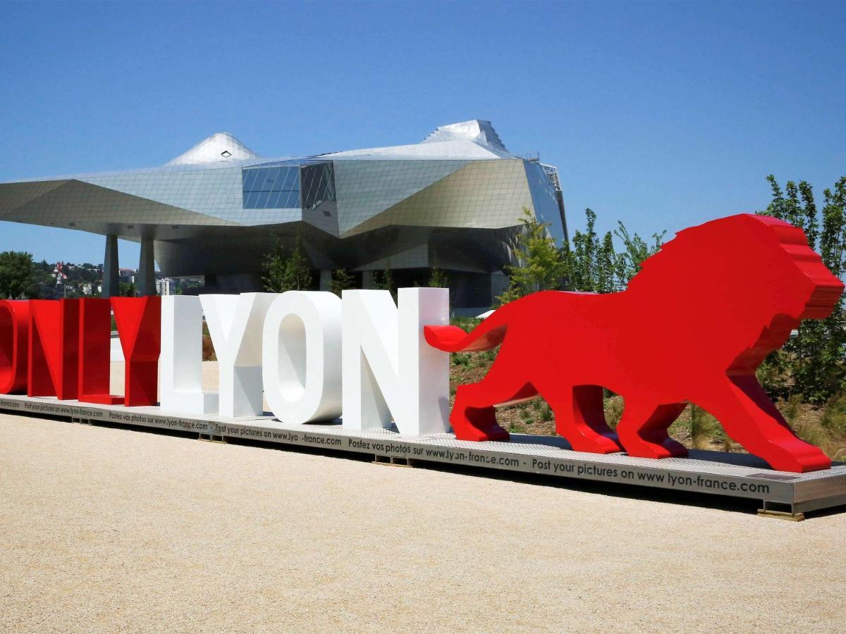 Hotel Ibis Budget Lyon Sud Saint-Fons A7 Экстерьер фото