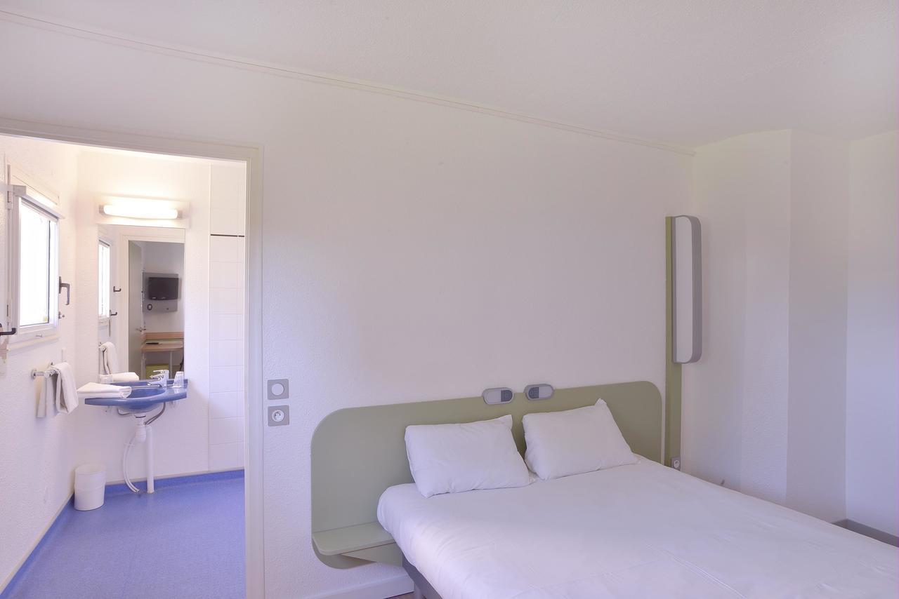 Hotel Ibis Budget Lyon Sud Saint-Fons A7 Экстерьер фото