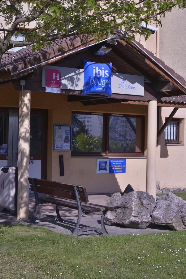 Hotel Ibis Budget Lyon Sud Saint-Fons A7 Экстерьер фото