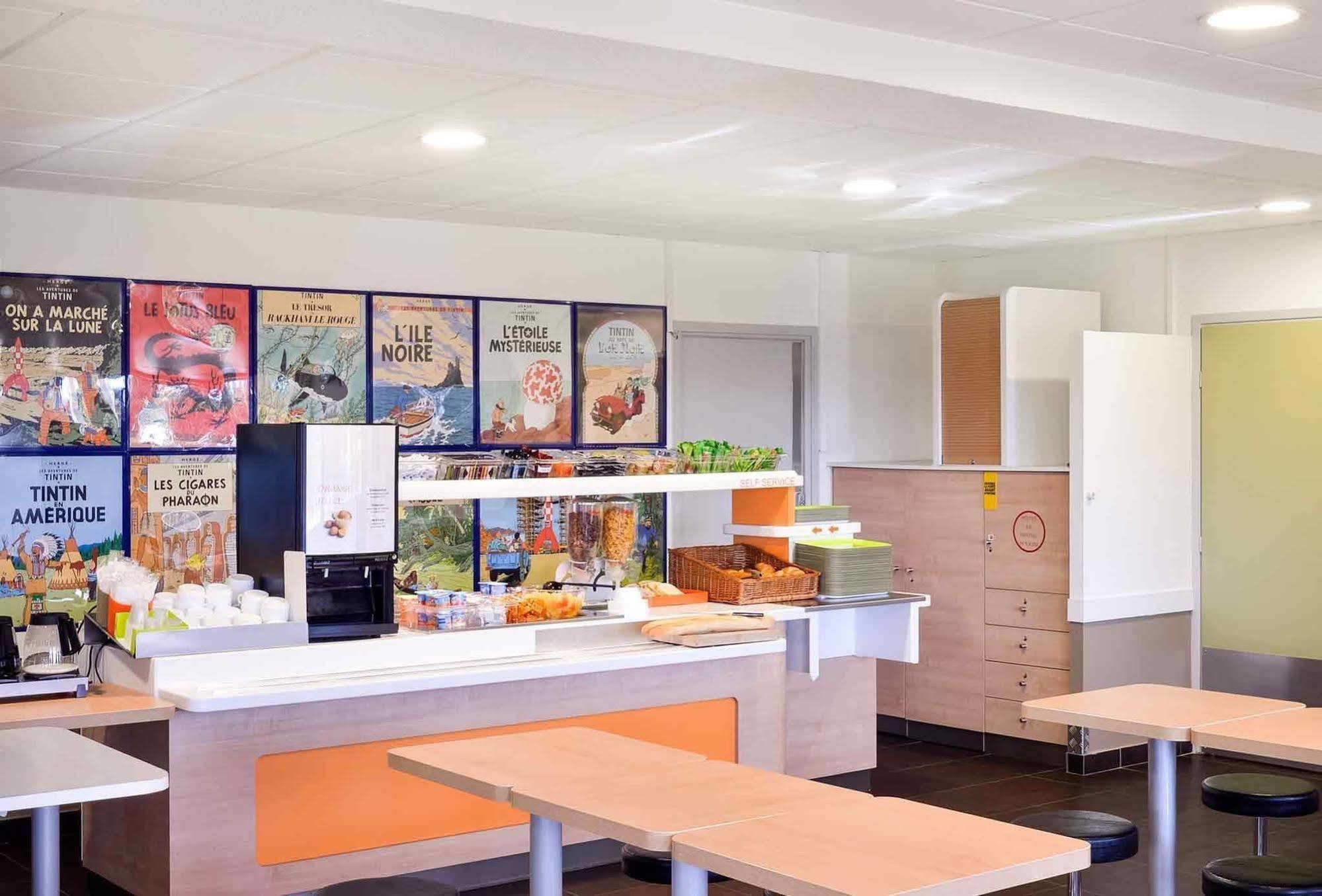 Hotel Ibis Budget Lyon Sud Saint-Fons A7 Экстерьер фото