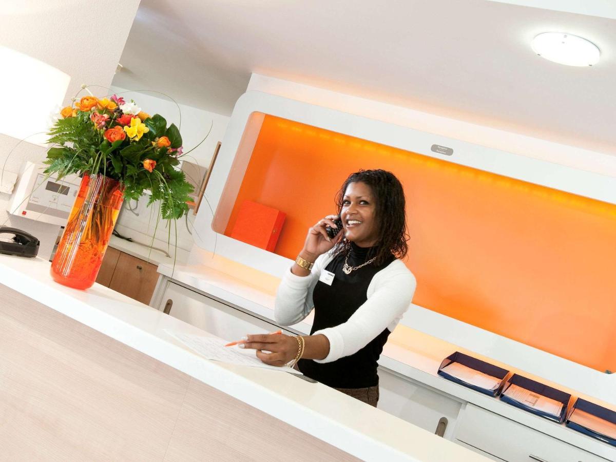 Hotel Ibis Budget Lyon Sud Saint-Fons A7 Экстерьер фото